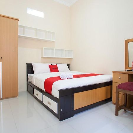 מלון בניוואנגי Reddoorz Syariah Near Untag Banyuwangi מראה חיצוני תמונה
